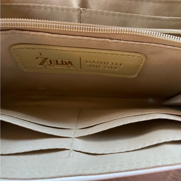 SOLD- Danielle Nicole Zelda wallet. - Picture 9 of 11